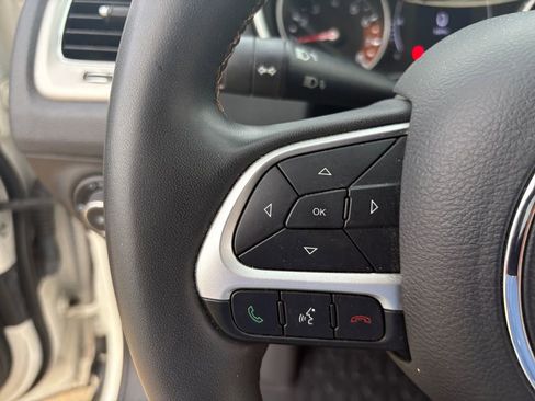 Used 2021 Jeep Compass Latitude image 16