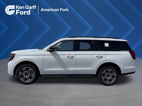 Used 2025 Ford Expedition Active image 1