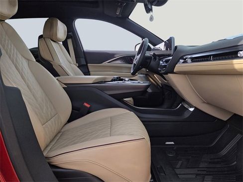 New 2025 Cadillac Lyriq Luxury image 14