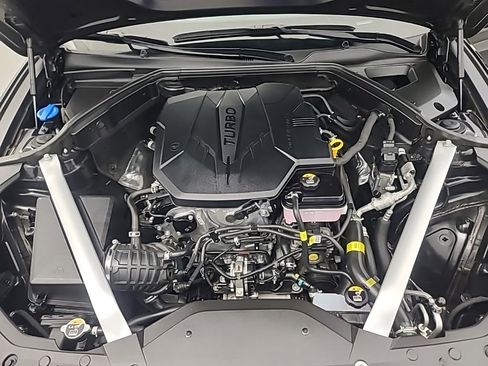 Used 2025 Genesis G70 2.5T AWD/4WD image 38