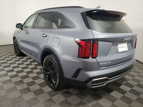 Used 2023 Kia Sorento SX image 3