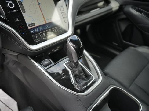 Used 2021 Subaru Outback Limited image 28