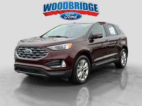 Used 2024 Ford Edge Titanium image 2