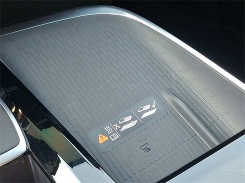 Used 2025 Buick Enclave Preferred image 26