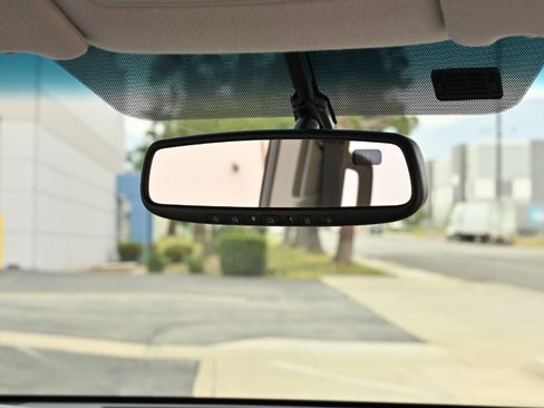 Used 2011 Toyota Sienna LE w/ Towing Pkg image 23