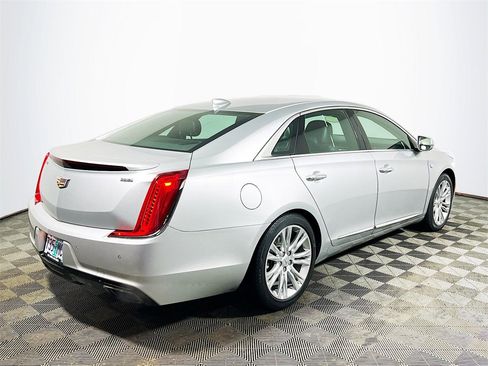 Used 2018 Cadillac XTS Luxury image 8