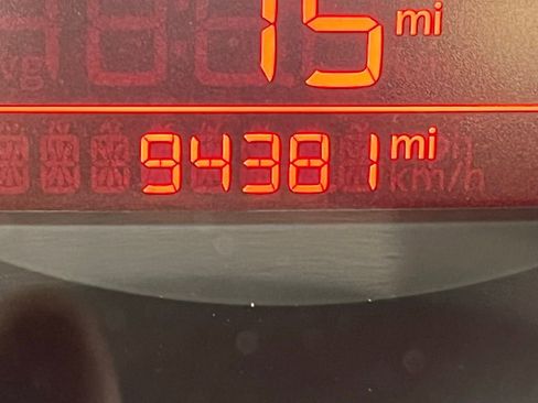 Used 2013 Volkswagen Beetle 2.0T FWD image 11