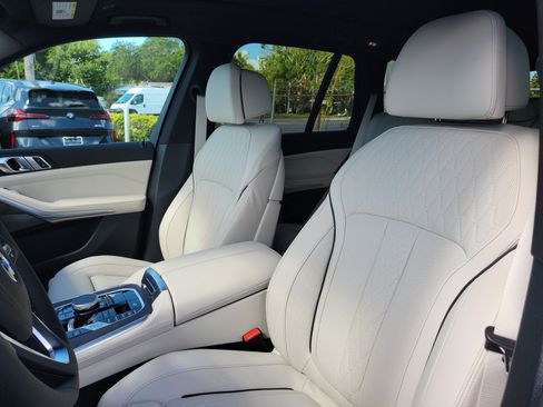 New 2026 BMW X5 xDrive40i AWD/4WD image 17