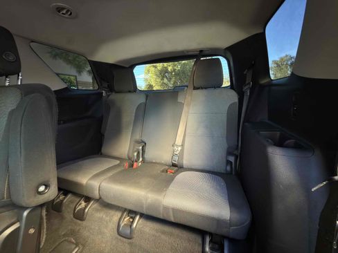 Used 2018 Chevrolet Traverse LT w/ LPO, Black Accent Package image 68