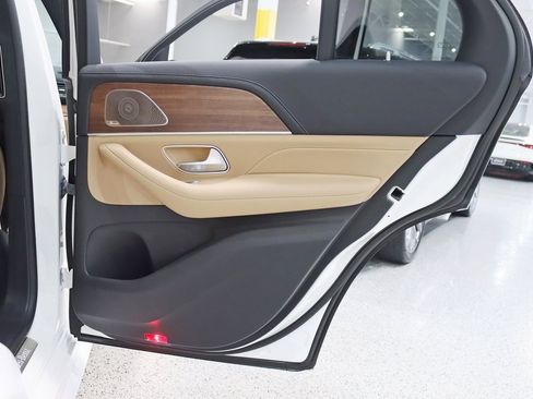 Used 2024 Mercedes-Benz GLE 350 4MATIC image 39