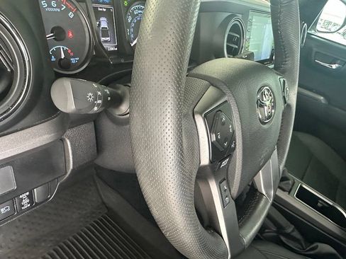Used 2022 Toyota Tacoma TRD Sport w/ TRD Premium Sport Package AWD/4WD image 20