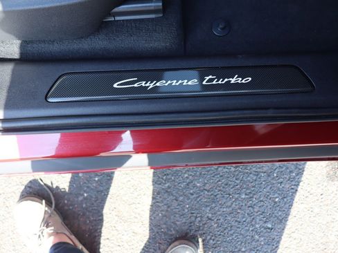 Used 2025 Porsche Cayenne Turbo image 15