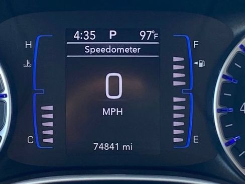 Used 2023 Chrysler Voyager LX FWD image 16
