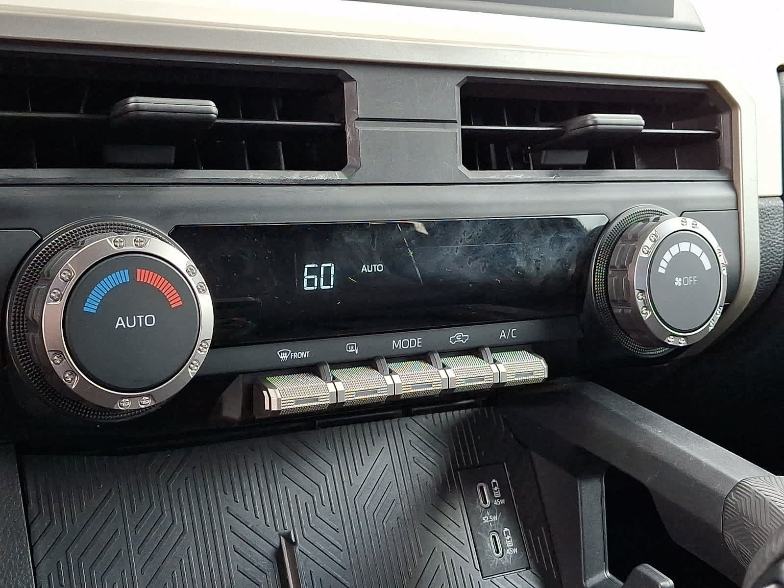 Used 2024 Toyota Tacoma TRD Off-Road AWD/4WD image 18