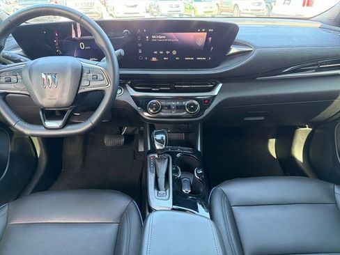 Certified 2024 Buick Envista Sport Touring w/ Experience Buick Package FWD image 9