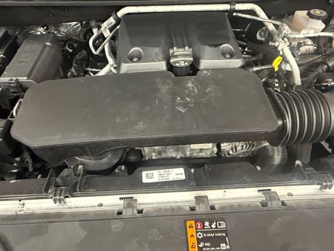 Used 2024 Chevrolet Colorado LT w/ LT Convenience Package II RWD image 31