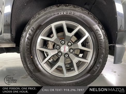 Used 2017 GMC Canyon SLE w/ All Terrain Package image 16