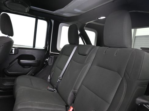Used 2022 Jeep Wrangler Unlimited Sport AWD/4WD image 22
