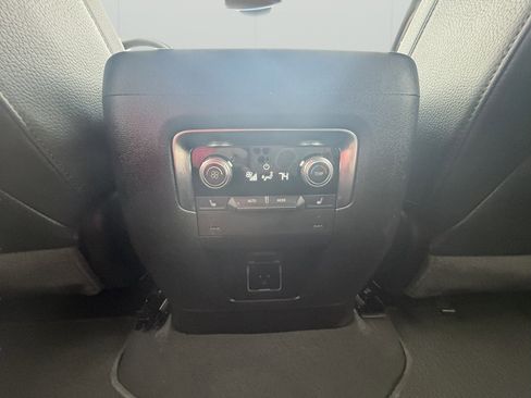 Used 2025 GMC Yukon Denali image 29