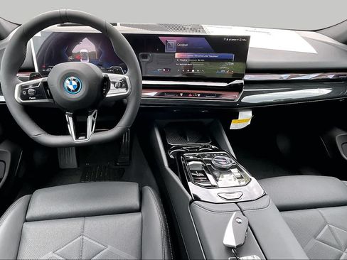 New 2027 BMW 550e xDrive AWD/4WD image 5
