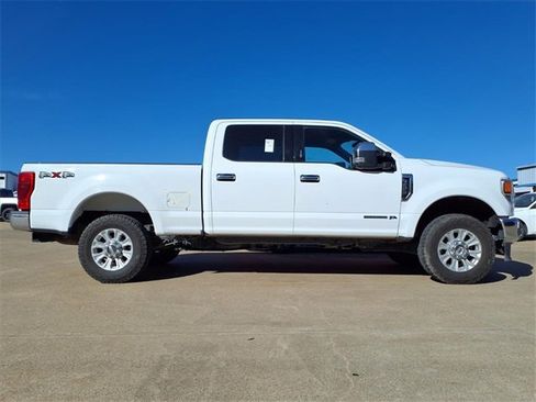 Used 2022 Ford F250 XLT w/ XLT Value Package image 6