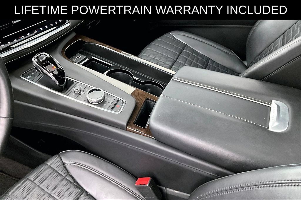 Used 2024 Cadillac Escalade Sport Platinum RWD image 15
