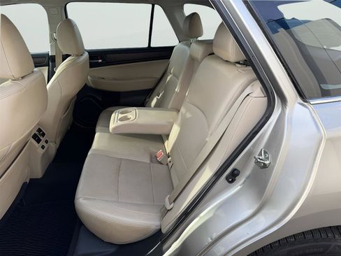 Used 2016 Subaru Outback 2.5i Limited image 17