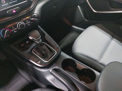 Used 2025 Kia Soul LX w/ LX Technology Package image 24