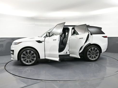 Used 2024 Land Rover Range Rover Sport Dynamic SE AWD/4WD image 36