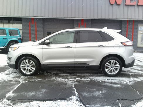 Used 2018 Ford Edge SEL w/ Equipment Group 201A image 2