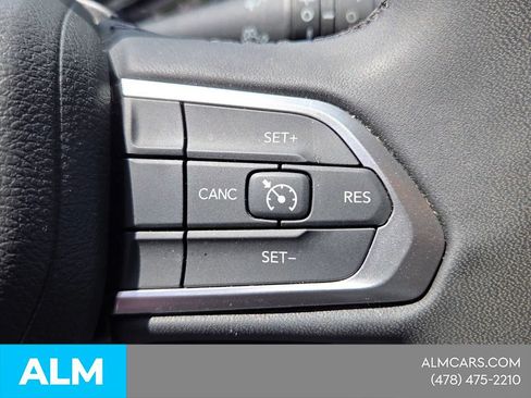 Used 2025 Jeep Compass Latitude AWD/4WD image 24
