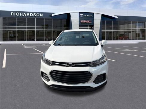 Used 2018 Chevrolet Trax LS image 4