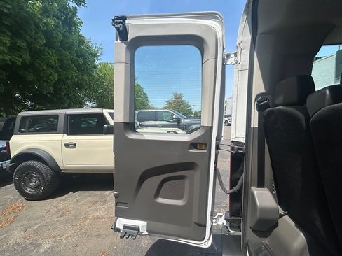 Used 2023 Ford Transit 350 XLT RWD image 7