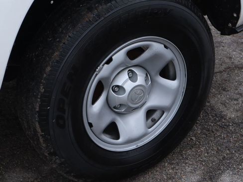 Used 2019 Toyota Tacoma SR image 32