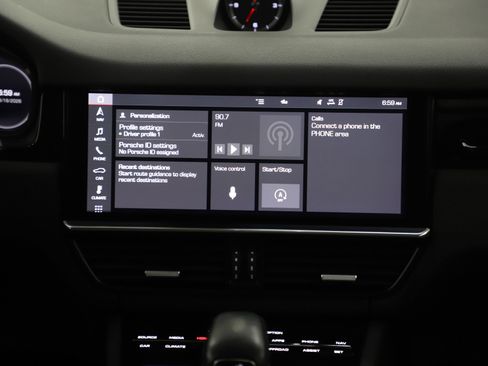 Used 2021 Porsche Cayenne w/ Premium Package Plus image 15