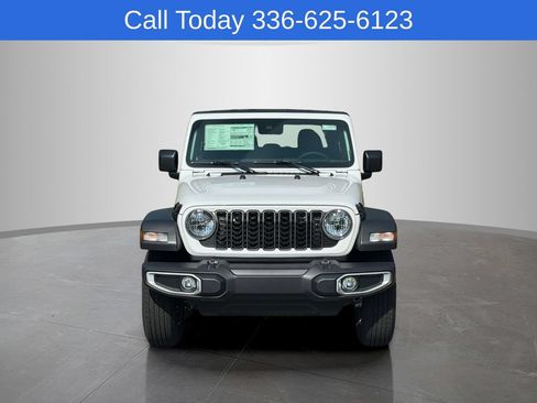 New 2025 Jeep Gladiator Sport AWD/4WD image 2