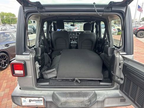 Used 2022 Jeep Wrangler Unlimited Sport AWD/4WD image 29