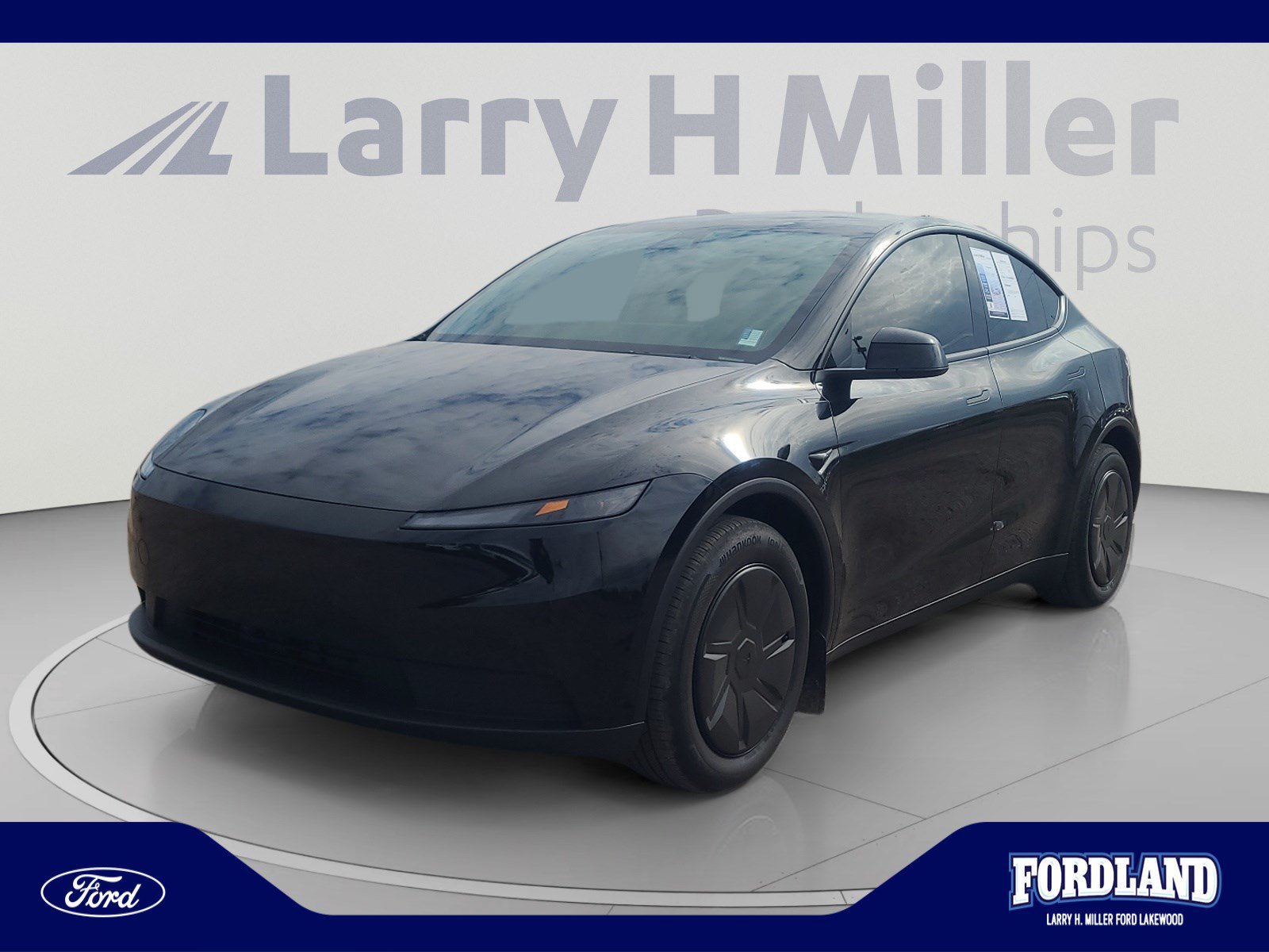 Used 2026 Tesla Model Y Long Range AWD/4WD image 1