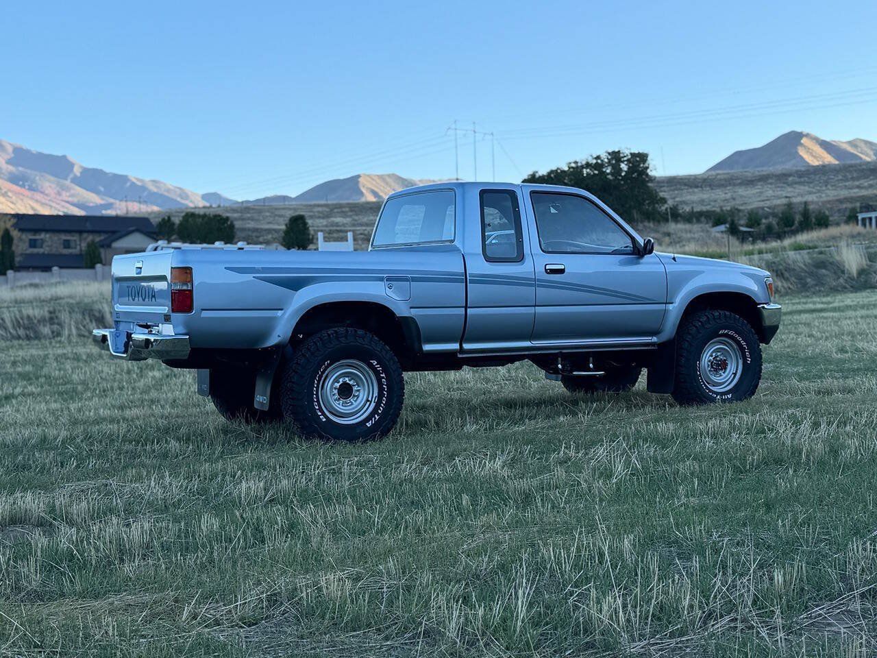 Used 1990 Toyota Pickup Deluxe AWD/4WD image 11