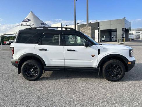 Certified 2025 Ford Bronco Sport Badlands AWD/4WD image 3
