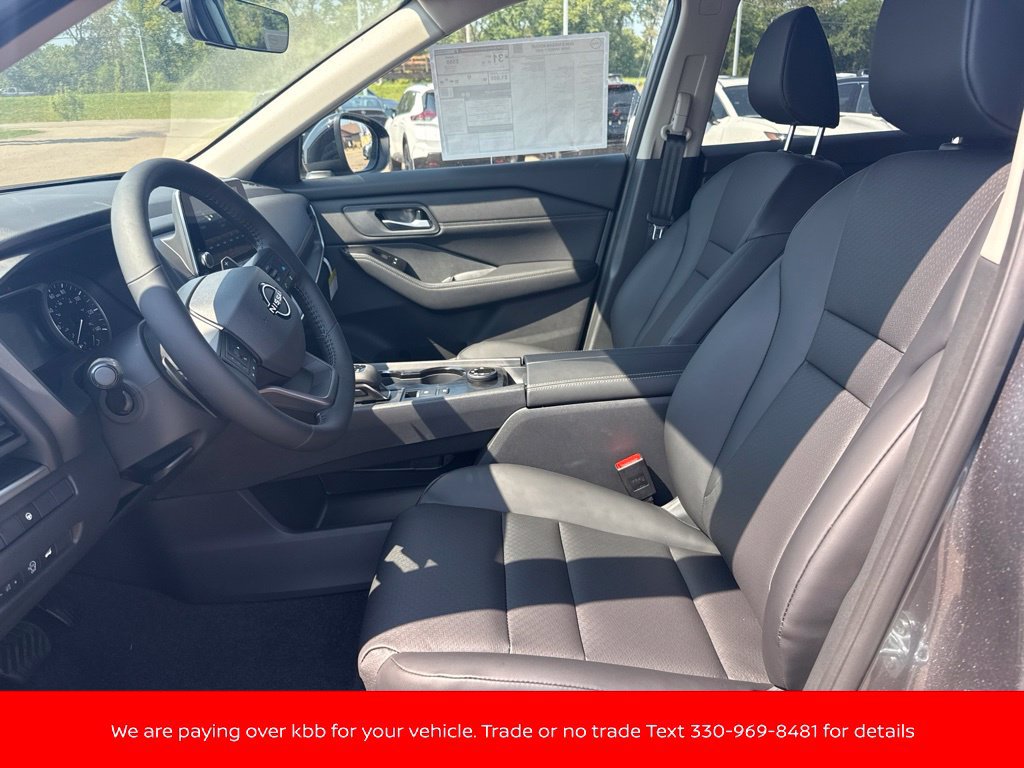 New 2026 Nissan Rogue Dark Armor AWD/4WD image 9