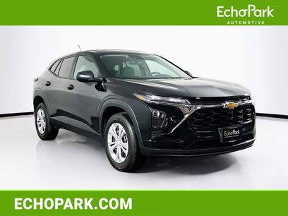 Used 2025 Chevrolet Trax LS w/ Driver Confidence Package