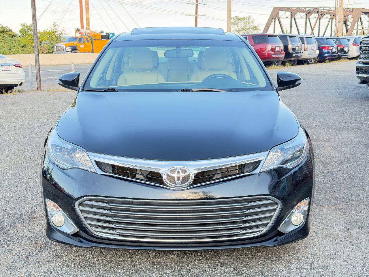 Used 2015 Toyota Avalon XLE Touring FWD image 9