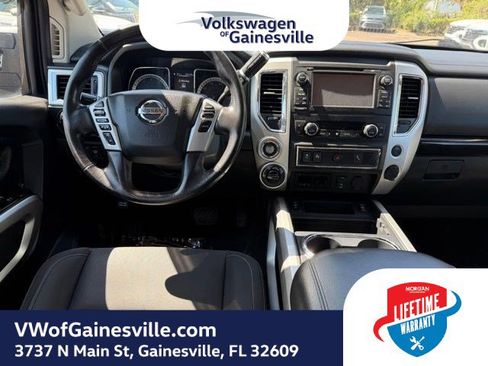 Used 2018 Nissan Titan SV w/ SV Convenience Package AWD/4WD image 14