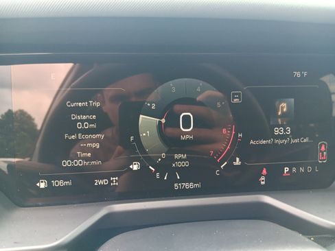 Used 2024 GMC Acadia AT4 w/ Luxury Package AWD/4WD image 11