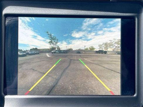 Used 2022 Dodge Challenger SXT image 13