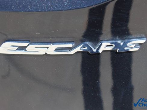 Used 2014 Ford Escape SE image 18