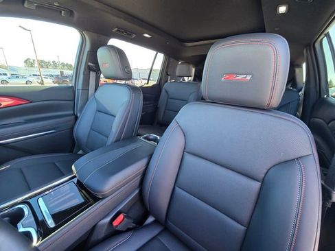 Used 2025 Chevrolet Traverse Z71 w/ Enhanced Driving Package image 24