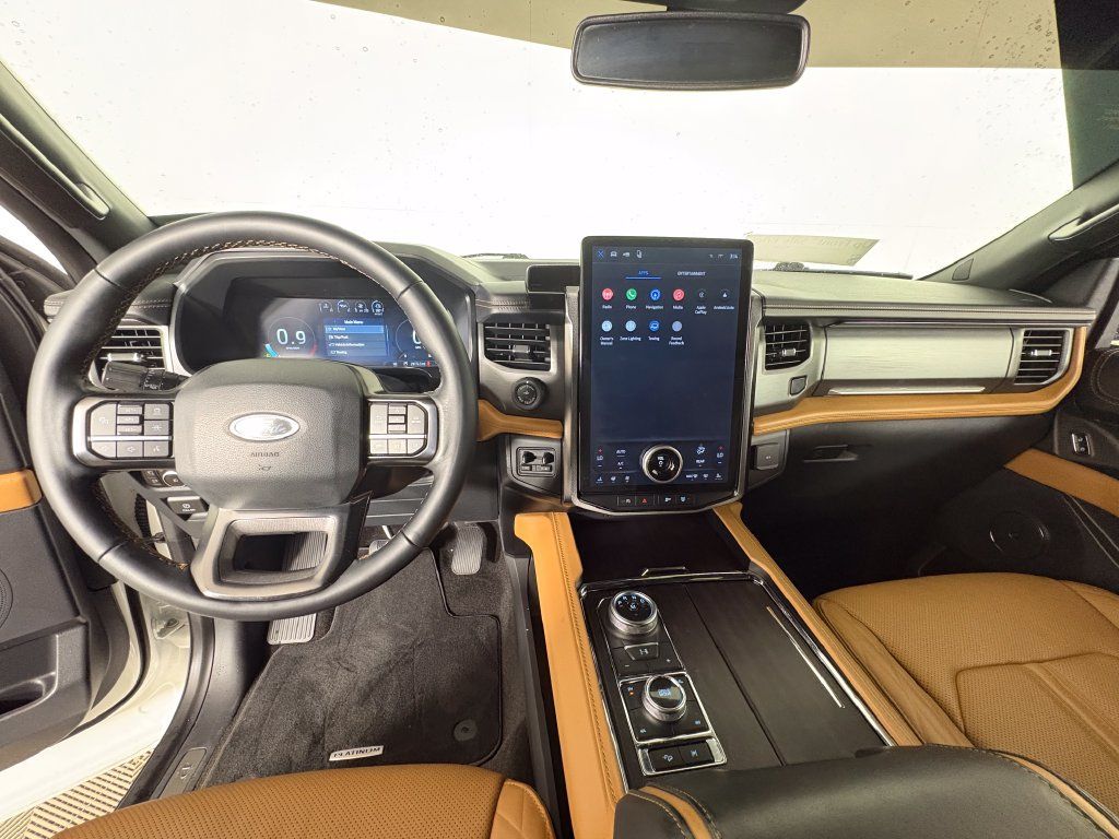 Certified 2023 Ford Expedition Platinum AWD/4WD image 8