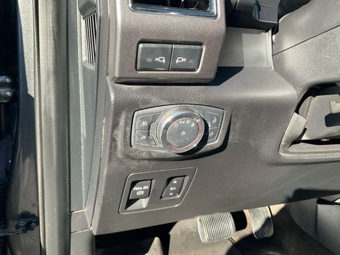 Used 2018 Ford F150 XLT w/ Equipment Group 302A Luxury image 18